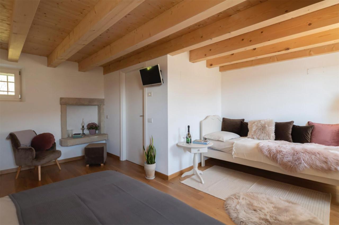 Agriturismo Podere Del Bosc Valmareno Luaran gambar