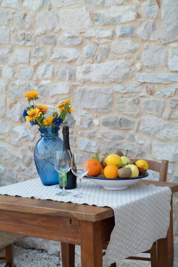 Agriturismo Podere Del Bosc Valmareno Luaran gambar